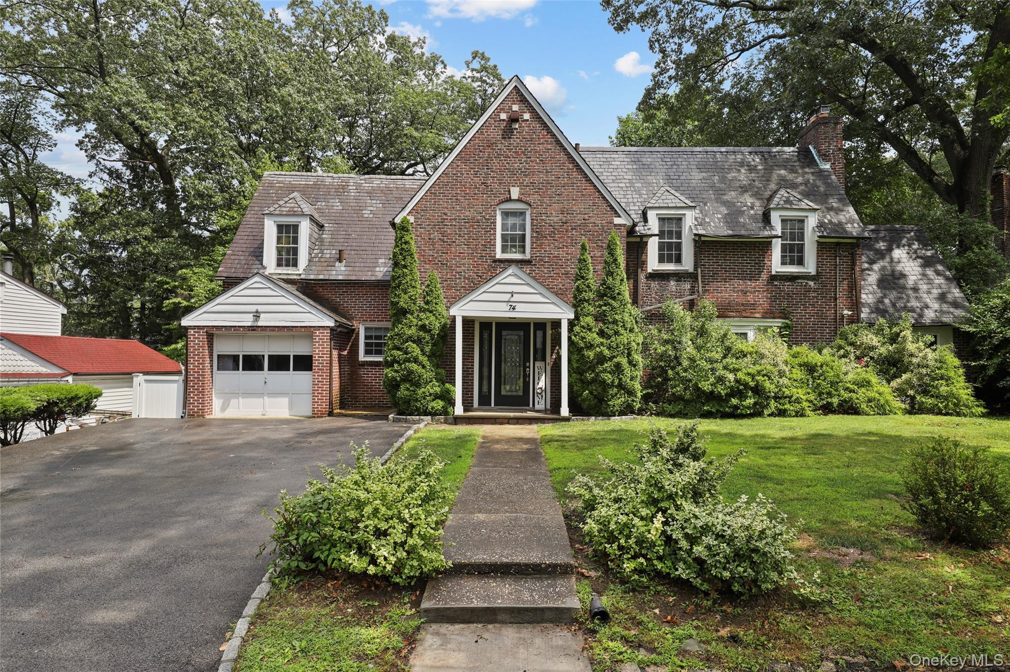 74 Chester Drive photo 1
