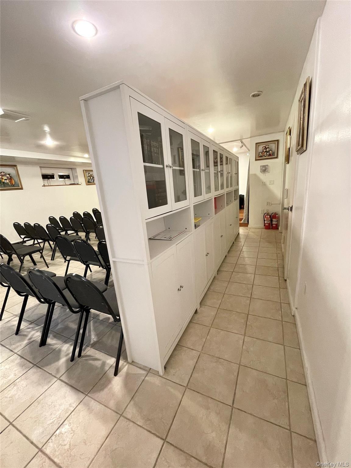14923 Sanford Avenue Unit: A thumbnail 4