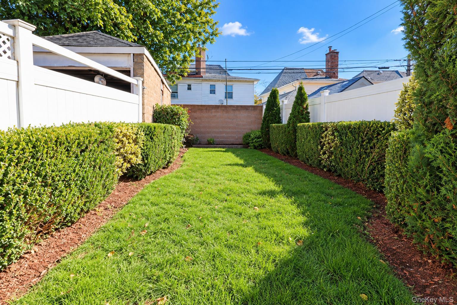 847 E 48th Street thumbnail 16