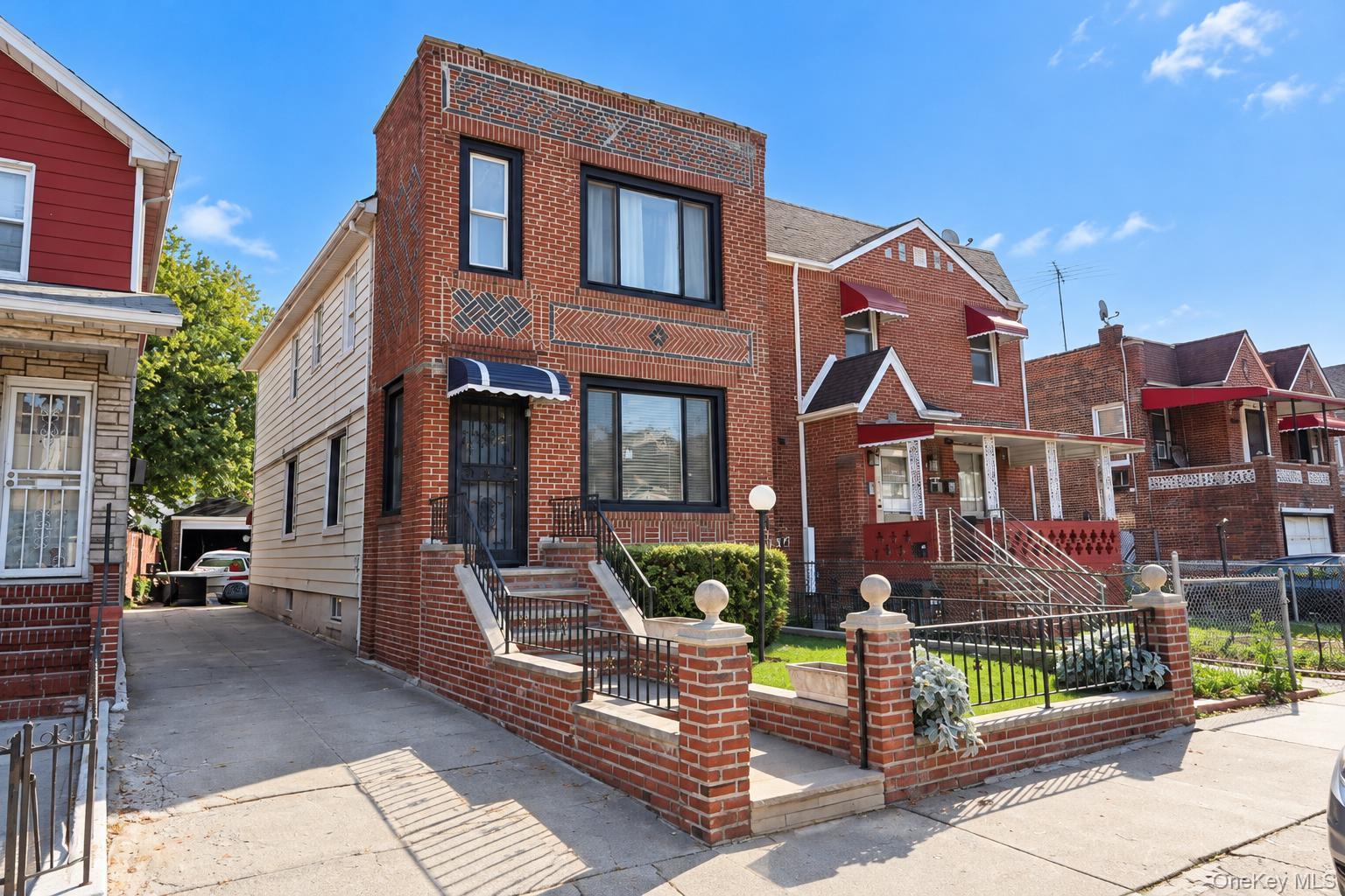 847 E 48th Street thumbnail 2