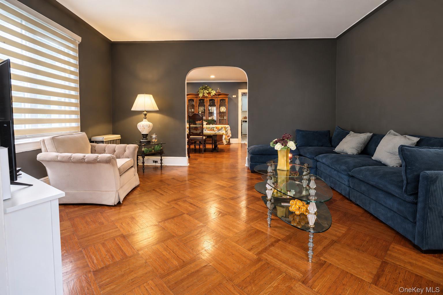 847 E 48th Street thumbnail 4