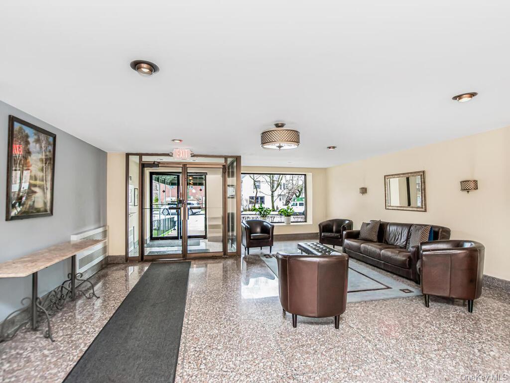 415 Gramatan Avenue Unit: 1C thumbnail 12