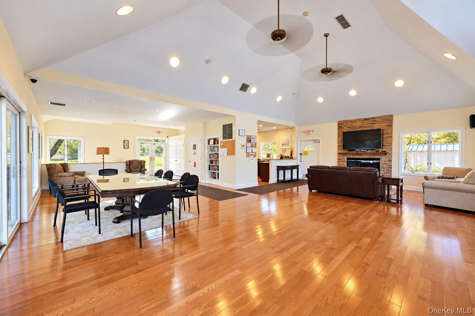 83 Roundtop Road thumbnail 18