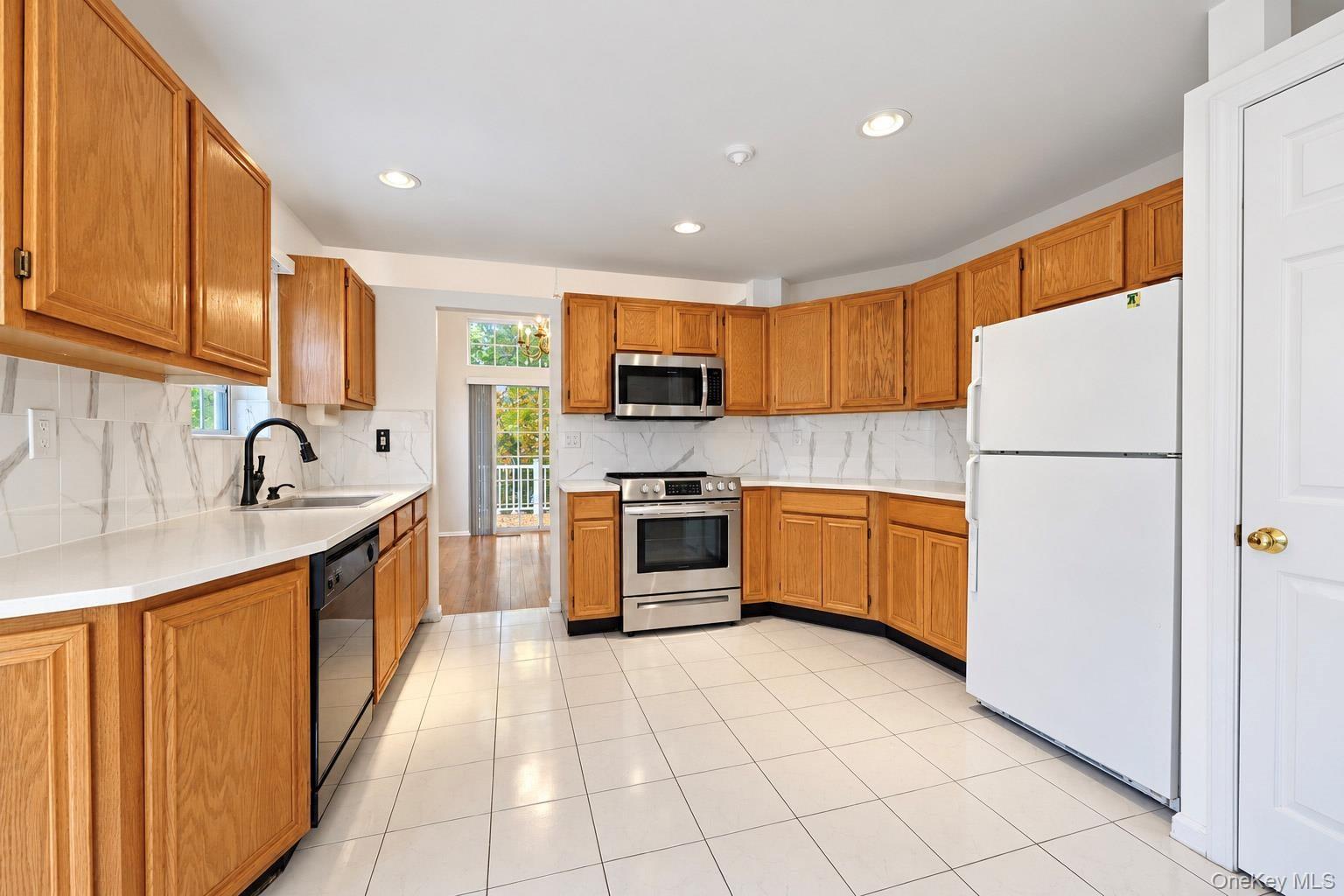83 Roundtop Road thumbnail 15
