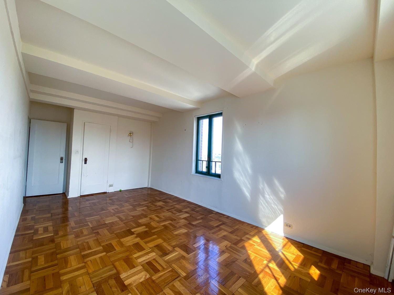 14 Metropolitan Oval Unit: 12B thumbnail 10