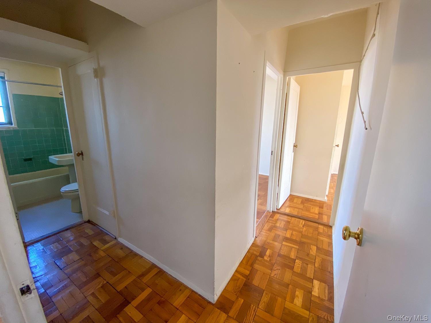 14 Metropolitan Oval Unit: 12B thumbnail 11